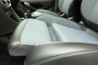 Opel Mokka 1.4 Turbo 140pk Innovation | Navigatie | Parkeersensoren | Camera | Trekhaak | Cruise control | Dealer onderhouden | 19" lichtmetalen velgen | Climate control / 19