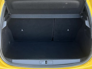 Peugeot 208 1.2 PureTech 100pk Allure | Automaat | Parkeercamera/-sensoren | Navigatie | Cruise Control | Climate Control | Full LED | Apple Carplay/Android Auto | DAB | Lichtmetalen velgen | / 10