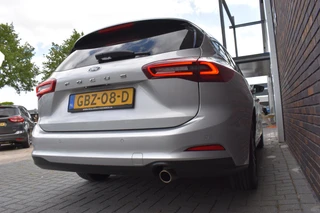Ford Focus Wagon 1.0 EcoBoost Hybrid Titanium / 20