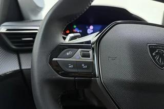 Peugeot 208 1.2 Hybrid 110 e-DCS6 Allure | Parkeersensoren | Appel Carplay/Android Auto draadloos | Climate Control | Cruise Control | Privacy Glass / 18