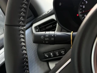 Suzuki Swift 1.2 Select Smart Hybrid / 27