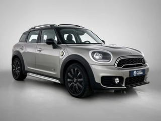 Mini Countryman 1.5 Cooper S E ALL4 Chili Automaat | Cruise Control | Stoelverwarming | Navigatie | Leder | Panoramadak / 7