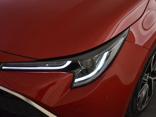 Toyota Corolla 2.0 Hybrid Executive | JBL-audio | Trekhaak | Head-up | PDC / 9