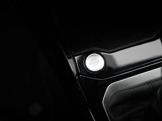 Volkswagen T-Roc 1.5 TSI R-Line Camera | Private lease 584 pm / 31