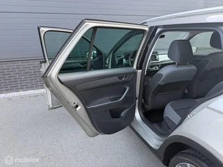 Skoda Fabia Combi 1.0 TSI DSG SCOUT LINE CLIMA*CARPLAY*CRUISE*PDC / 22
