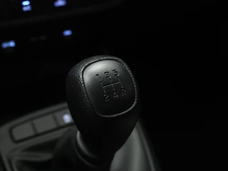 Hyundai i10 1.0 Comfort Navigatie | Camera | Cruise control / 36