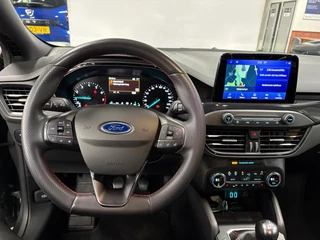Ford Focus Wagon 1.0 EcoBoost Hybrid ST Line Business/ Nederlandse auto/ Eerste eigenaar/ Achteruitrijcamera/ Parkeersensoren / 14