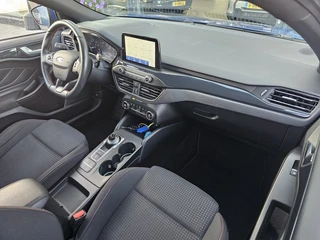 Ford Focus Wagon 1.5 EcoBoost ST Line Business Geen import | Navi | Cruise / 7