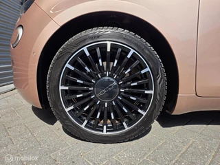 Fiat 500 3+1 Icon 42 kWh / 11