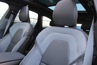Volvo XC60 2.0 T6 PHEV AWD Plus Black Edition  | Panoramadak | Head-up | 360 Camera | H&K / 9
