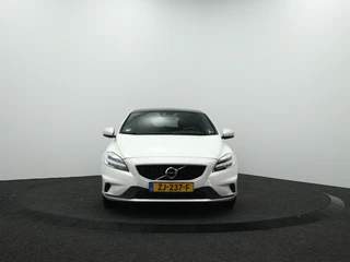 Volvo V40 1.5 T3 Polar+ Sport Trekhaak | Panoramadak | Navigatie | Camera / 9