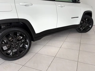Jeep Compass 1.3T Night Eagle Liberty Edition | Apple/Android | Dealer-Onderhouden | Trekhaak / 16