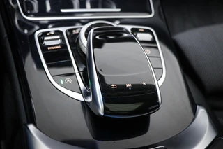 Mercedes-Benz C-Class Estate 200 Premium Plus / 40