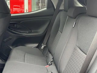 Toyota Yaris 1.5 Hybrid Style APPLE/ANDROID CARPPLAY CRUISECONTROL PARKEERCAMERA / 7