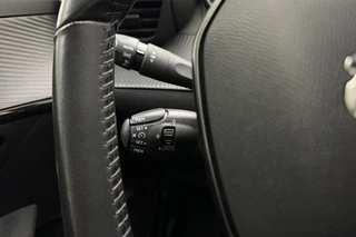 Peugeot 208 1.2 PureTech Blue Lease Active 75 PK | Handgeschakeld | Airco | Navigatie | Parkeersensor | Cruise Control | Licht Metalen Velgen | Camera | 1e eigenaar / 29