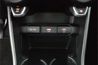 Kia Picanto 1.0 DPI DynamicLine  Apple Carplay/Android Auto - Cruise Control - Navigatie - Achteruitrijcamera / 50