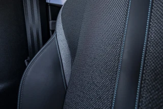 Peugeot 408 1.2 Hybrid 145 e-DCS6 Allure  | 360° Camera | 19" / 12