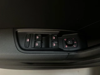 Audi A1 citycarver 25 TFSI epic Parkeersensoren Climate Control Navigatie Cruise Control / 19