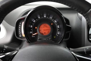 Toyota Aygo 1.0 VVT-i x-play  5 Deurs, Camera, / 16