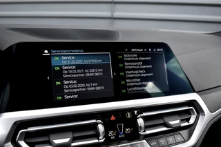 BMW 3 Serie 330e M Sport Individual  | 19'' Wielen | Lederen Bekleding | CarPlay | Audio Media Pack | 1e Eigenaar | / 14