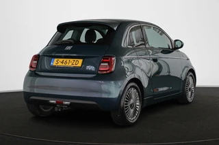 Fiat 500 3+1 Icon 42 kWh Panoramadak Apple CarPlay Camera 16" / 4