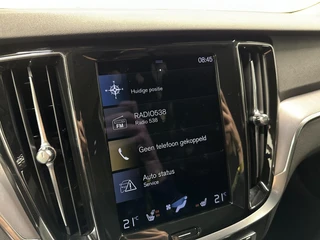 Volvo V60 2.0 B3 Momentum Advantage TREKHAAK CARPLAY NAVI ADAPTIEF CRUISE CAMERA. / 43