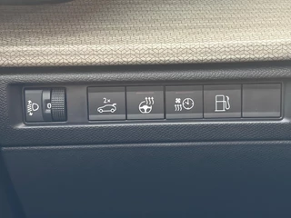 Citroen C5 X 1.6 Plug-in Hybrid 225 Shine LEER - NAVI - TREKHAAK - ELEK STOELEN / 37