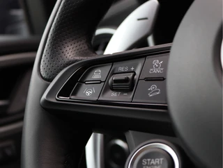 Alfa Romeo Stelvio 2.0 T AWD Veloce  | Leder | H/K | ACC | 21'' / 45