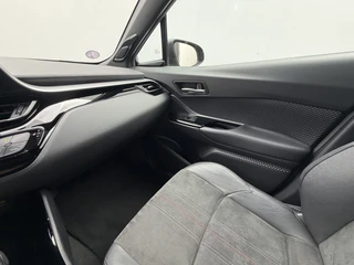 Toyota C-HR 2.0 Hybrid GR-Sport JBL Camera Alcantara Stoelverw Nav/Cruise Voll.Onderhouden! / 23
