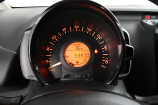 Citroën C1 1.0 VTi Live  Stoelverwarming! Airco / 16