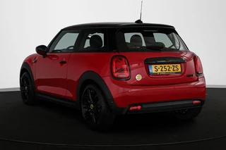 MINI Electric Camden Go Edition 33 kWh SOH 97% Apple CarPlay Achteruitrijcamera Sportstoelen Stoelverwarming / 5