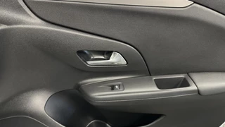 Opel Corsa 1.2 Edition CRUISE DAB CARPLAY LED 11000 KM. / 15
