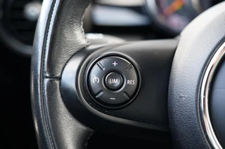Mini Mini 1.5 Cooper Chili Serious Business | 1e eigenaar | Volledig onderhouden | Climate Control | LED | Cruise Control | Bluetooth | 18 inch | Navigatie | Comforttoegang | / 20
