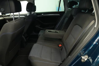 Volkswagen Passat Variant 1.4 TSI PHEV GTE Business  ACC Massage Camera Stoelverwarming 24 Maanden garantie* (Vraag naar de voorwaarden) / 24