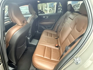 Volvo V60 2.0 T6 Recharge AWD Inscription  | Trekhaak | Pano | LED | Keyless | Adapt. Cruise | Apple/Android | Four C / 77
