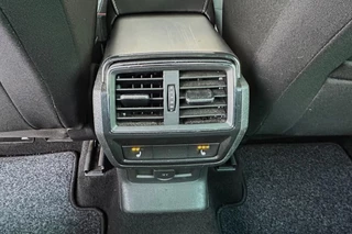 Skoda Karoq 1.5 TSI 150pk Style | TREKHAAK | PANO| CAMERA | ADAPTIVE | / 29