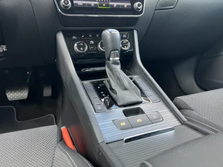Škoda Superb Combi 1.5 TSI ACT Business Edition Plus  | Trekhaak | ACC | Carplay | Navi | Stoel/Stuurverw. | Sfeer | / 32