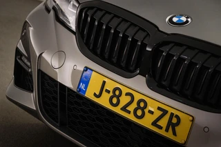 BMW 3-serie 330e xDrive eDrive M-Sport Edition | MEDIA PACK | STUURVERWARMING | TREKHAAK | 19" / 23