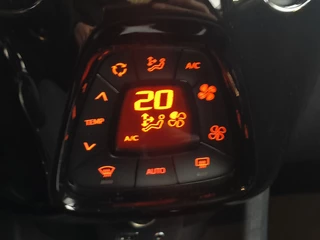 Citroën C1 1.0 VTi Apple/Android uit 2020 Rijklaar + 12 maanden Bovag-garantie “Sinds 1970 | 5.000+ reviews | Score 9,5 | Service zoals ’t hoort” Henk Jongen Auto's in Helmond,  al 50 jaar service zoals 't hoort! / 11