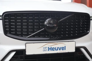 Volvo XC60 T6 Recharge AWD R-Design | Trekhaak | Parkeercamera |Panoramadak | Longe Range | Keyless / 7