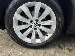 Volkswagen T-Roc NAVI TEL DAB LM PDC CAMERA 1.0 TSI / 8