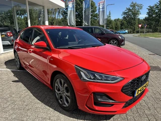 Ford Focus 1.0 EcoBoost Hybrid ST Line X  | Adapt. Cruise | Apple/Android | Stuur- en stoelverwarming | Keyless | PDC v+a incl. camera / 8