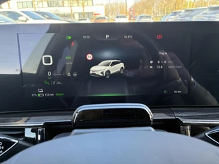 Omoda 5 EV Premium 61 kWh Voorraad Nieuw| ECC | Schuif/kanteldak | Keyless | Lederen bekleding | Stoel & Stuurverwarming | Navigatie | 7 Jaar fabrieksgarantie / 8
