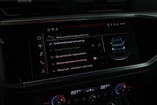 Audi Q3 45 TFSIe 245pk S edition Trekhaak Keyless Stoelverwarming Navigatie Adaptive Cruise S-Line / 30