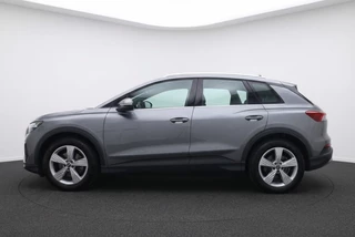 Audi Q4 e-tron 40 e-tron 204 PK l Adaptive Cruise / 8