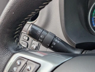 Toyota Yaris 1.5 Hybrid Aspiration / 18