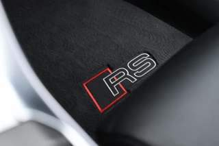 Audi RS6 Avant 4.0 TFSI quattro  Nardo Ceramic Pano Trekh Sportuitl HUD ACC Dynamic+ 4WS / 100