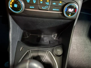 Ford Fiesta 1.0 EcoBoost Hybrid Titanium/ NL auto/ Navi/ Airco/ Cruise control / 30