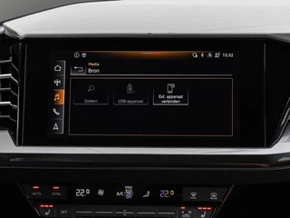 Audi Q4 e-tron 40 Launch edition S Competition 77 kWh | Trekhaak | HUD | Warmtepomp | ACC | Matrix LED | Leder | Keyless | Camera | Sonos audio | 20" | Dealeronderhouden / 31