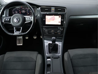 Volkswagen Golf 1.0 TSI Highline R-line  | Panoramadak | Camera | Virtual | LED / 2